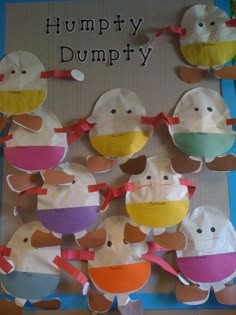 paper plates are arranged in the shape of animals and words that say humpty dumppy