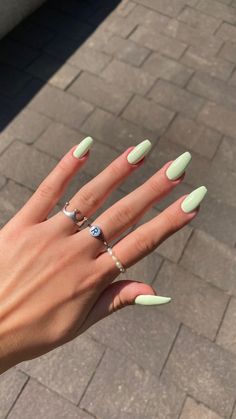 Acrylic Nails Pastel, Lime Nails, Lime Green Nails, Green Acrylic Nails, Simple Gel Nails, Casual Nails, Simple Acrylic Nails