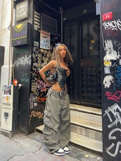 Niche Fashion, Streetwear Outfit Ideas, Streetwear Girl, Christmas Outfits Women, Y2k Outfits, Autumn Fashion Casual