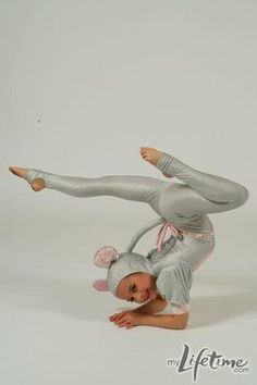 Mackenzie Dance Photo Mackenzie Ziegler Dance, Dance Moms Mackenzie, Dance Moms Pictures, Paige Hyland, Brooke Hyland, Dance Photo, Kendall Vertes, Mackenzie Ziegler, Mom Photos