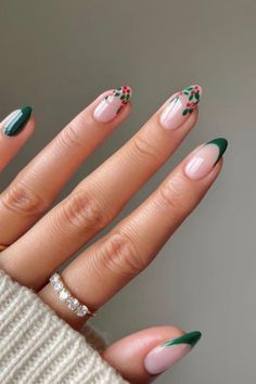 The best Christmas nails including fun Christmas nail designs, and art for short nails, acrylic, gel, natural nails and so much more! Red Christmas Nails, Tree Nails, Christmas Nails Easy, Christmas Gel Nails, Festival Nails