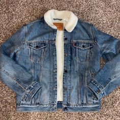 Perfect Condition! No Flaws What So Ever. Super Cute And Warm Classic Winter Denim Jacket For Outdoor, Levi's White Winter Outerwear, Sherpa Jean Jacket, Levis Jacket, Levis Men, Mens Coats, Jean Jacket, Levi's, Mens Jackets