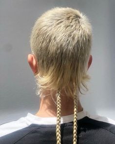 Short Hair Rat Tail, Skullet Hair, Punk Hair Men, Short Hair Mullet, Rat Tail Haircut, Hairstyles Mullet, Chelsea Cut