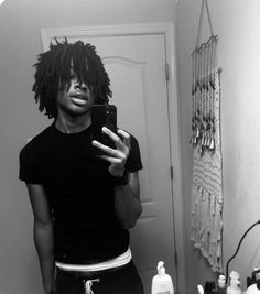 Black Guy Pfp, Aesthetic Dreads, Dreadhead Art, Dreadlocks Men, Solo Pfps, Black Dreads, Mens Dreads