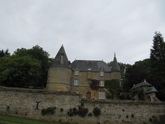 Château à Remilly-les-Pothées - Plus d'infos sur le lien 👆 2 Rue du Château 08150 Remilly-les-Pothées