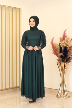 Our dress is made of tulle fabric and its length is 150 cm. It can be used comfortably in all seasons. Green Organza Dress For Party, Green Organza Evening Dress, Green Organza Evening Dress For Banquet, Long Sleeve Organza Evening Dress For Banquet, Green Organza Gown For Banquet, Green Organza Gown For Banquets, Formal Long Tulle Dress, Green Tulle Dress For Party, Green Tulle Party Dress