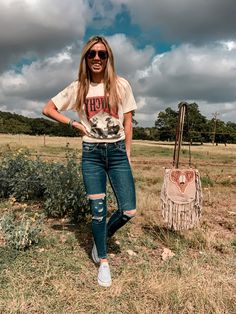 Texas Outfits, Punchy Outfits, Derby Attire, Ripped Jeans Style, Cute Cowgirl Outfits, Southern Outfits, Country Style Outfits, Western Wear Outfits, Cute Country Outfits