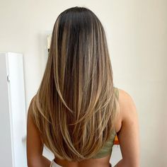 Long Hair Blended Layers, Long U Shaped Haircut, Rounded Haircut Long, Mid Back Haircut, Hipster Haircut Women, Hair With Light Layers, Light Layers Haircut Long, Haircuts From The Back, V Cut Hair With Layers Medium