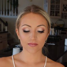 Summer Wedding Makeup Blue Eyes Blonde Hair, Fall Wedding Eye Makeup, Spring Wedding Makeup Hazel, Boho Wedding Makeup Blue Eyes, Bridesmaid Makeup For Brown Eyes Spring, Spring Wedding Makeup Blue Eyes, Eyemakeup Green Eyes, Bridesmaid Makeup Blue Eyes Blonde, Bridal Make Up Blue Eyes