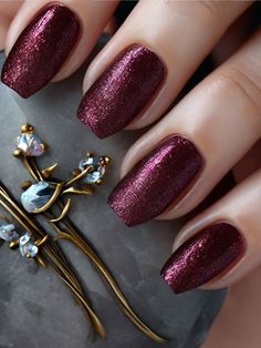 75+ Gorgeous Fall Red Nail Designs and Ideas | Sarah Scoop