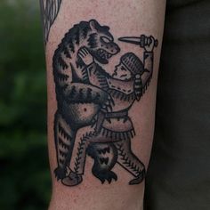 Traditional Bear Tattoo, Small Dope Tattoos, Traditional Tattoo Man, Traditional Tattoo Inspiration, Vintage Tattoo Design