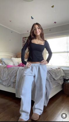 i lovee demetras outfits sweats: brandy top: amare? shoes uggs Comfy Outfits Sweats, Amare Clothes, Non Cuffed Sweatpants Outfit, Autumn Outfits Comfy, Ugg Summer Outfit, Sweats And Uggs Outfits, Brandy Winter Outfits, Brandy Melville Outfits Sweatpants, Brandy Melville Comfy Outfits