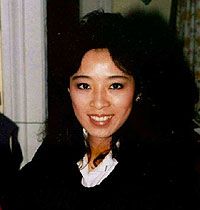 Betty Ann Ong was a flight attendant on American Airlines, Flight 11, the first airplane to become hijacked on September 11, 2001.   Amid horrific danger, hiding, she stayed on the telephone for 25 minutes, relaying vital information that eventually led to the closing of airspace by the FAA for the first time in United States history. First Airplane, United States History, We Will Never Forget, Extraordinary Women, Trade Centre, Interesting History, Nova York, Great Women, American Airlines