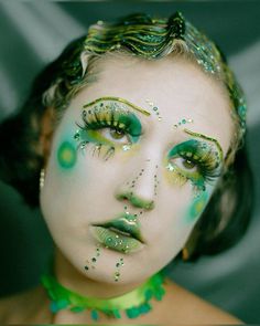 Green Fairy Makeup, Dragon Makeup, Spirit Costume, Alien Makeup, Creepy Halloween Makeup, Water Spirit, Heavy Makeup, Theatrical Makeup, Green Fairy