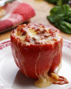 there's a video that shows you how to make stuffed peppers in the oven