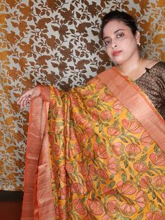 Item....Kalamkari print saree Silkmark certified Fabric...Ahimsa gachhi tussar with jari border Length...Saree 5.5 mtr Bp...1 mtr Care...Dry wash Kalamkari Print, Chanderi Silk Saree, Print Saree, Tussar Silk Saree, Ikkat Saree, Organza Saree, Party Wear Sarees, Pure Silk Sarees, Printed Sarees