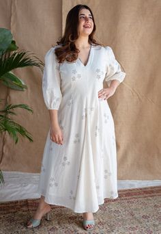 Natural White Dabu Handblock Printed Slub Cotton Dress with Hand Embroidery Details. Model height is 5'3" and is wearing a size XXL. Cotton Short Tops, Green Cotton Dress, Block Print Saree, Blue Cotton Dress, Natural Dye Fabric, A Line Kurta, Ethnic Looks, Boutique Dress Designs