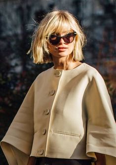 Blonde Bob With Fringe, Blonde Fringe, Short Blonde Bobs, Blonde Bangs, Bob Hairstyles With Bangs, Penteado Cabelo Curto, Short Blonde, Short Hair With Bangs