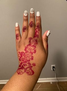 Pink Henna, Mehendi Patterns, Henna Styles, Henna Style Tattoos, Henna Inspired Tattoos, Henna Hand, Henna Tattoo Designs Hand, Henna Style, Inspired Tattoos