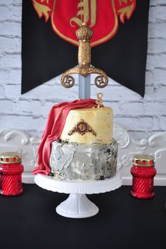 Caketime by Tamaris: Kindergeburtstag Könige & Ritter Medieval Birthday Cake, Knights And Princess Party, Knights Party, 18th Party Ideas, Rei Arthur