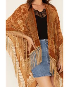 Idyllwind Women's Brown Dancer Fringe Shawl, Brown Shawl Brown, Shawl Outfit, Boho Shawl, Boot Barn, Boho Summer Outfits, Fringe Shawl, Fringe Kimono, Miranda Lambert, Beautiful Style