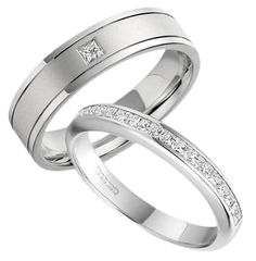 Platinum Princess Cut Diamond Wedding Rings Set, His and Hers Wedding Bands His Wedding Band, His And Hers Wedding Bands, Wedding Rings Sets His And Hers, Couple Ring Design, Stunning Diamond Rings, Matching Wedding Rings, Platinum Wedding Band, Couple Wedding Rings, Diamond Wedding Rings Sets