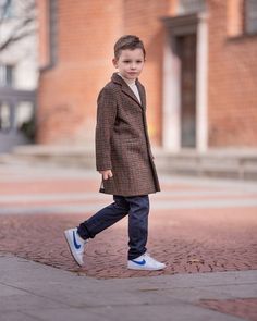 This Boys Jackets & Coats item by ForCutiesKids has 36 favorites from Etsy shoppers. Ships from Bulgaria. Listed on Feb 3, 2023 Winter Brown Outerwear For School, English Outfit, Toddler Coat, Long Peacoat, Long Down Coat, Winter Vintage, Vintage Boys, Winter Outerwear, Classic Coats