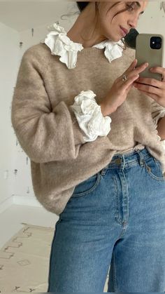 Cute Work Appropriate Outfits, Outfit Ideas Blouse, Ruffled Blouse Outfit, Spring Teacher Outfits, Classroom Style, Teacher Outfits, Looks Style, Fall Winter Outfits, Look Cool