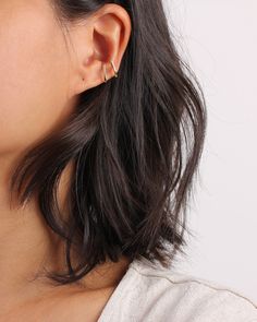 Gold / Silver No Piercing Stacking Ear Cuff  Best for not pierced ear styling  ◇ Earrings measures approx.:15mm (handmade earrings vary slightly) ◇These earrings are sold as pair. ◇These earrings will arrive in an eco-friendly jewelry paper box, making it a nice gift to give a friend or keep for yourself. ◆ View more EARRINGS https://www.etsy.com/shop/eplusfjewelry?section_id=13190709 ◆ View ALL ITEMS https://www.etsy.com/shop/EFHANDMADEJEWELRY shop policies: https://www.etsy.com/your/shops/EFHA Piercing Stacking, No Piercing Earrings, Pave Ear Cuff, Faux Piercing, Ear Style, Piercing Earrings, Fake Piercing, Gold Ear Cuff, Silver Ear Cuff