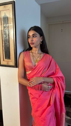 [indian, south asian, india, aesthetic, wedding, desi, south asian aesthetic, saree, desi girl, wedding guest inspo, bridesmaid] South Indian Saree Look, Wedding Aesthetic Indian, Indian Wedding Outfits Guest, South Indian Aesthetic, Aesthetic Saree, South Indian Saree, South Asian Women, Bridesmaid Indian, India Aesthetic