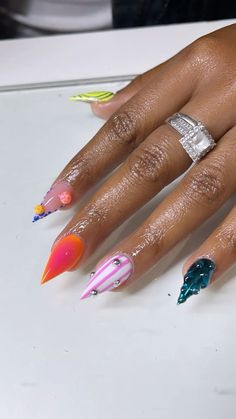 Flared Nail Designs, Short Stiletto Nails Designs, Abstract Acrylic Nails, Stiletto Acrylic Nails, Short Stiletto Nails, Flare Nails, Bday Nails, Stiletto Nails Short