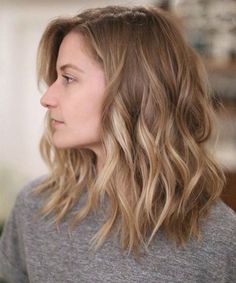 Shoulder Length Bob Haircut, Brown Hair Looks, Wavy Hairstyles Medium, Brown Blonde Hair, Hailey Baldwin, Hair Tutorials, Light Brown Hair