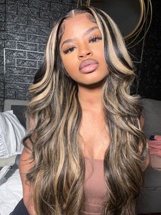 Highlight Hair, Honey Blonde Highlights, Hair Idea, Lace Front Human Hair Wigs, Bride Hair, Ombre Wigs, Black And Blonde, Lace Front Human Hair, Black Wig