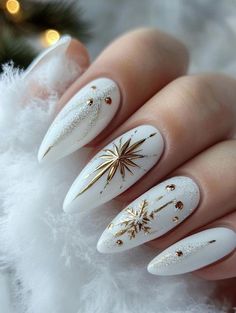 White Chrome Nails Christmas, Yule Ball Nails, December Birthday Nails Almond, Christmas Nails 2024 Trends Almond, Festive Season Nails, Gold Christmas Nails Designs, Winter French Tip Nail Designs, Christmas Garland Nails, Pretty Holiday Nails