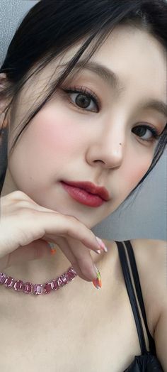 Hwang Yeji, Lion Tattoo, Instagram Update, Kpop Girls, Fashion Beauty, Nose Ring, Instagram