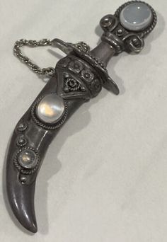 ad eBay - Find many great new & used options and get the best deals for Vintage Sterling Cabochon Moonstone Sheathed Sword Dagger Brooch Pin 3.25” at the best online prices at eBay! Free shipping for many products! Silver Gothic Collectible Jewelry, Medieval Silver Brass Jewelry, Vintage Silver Brooch With Gemstone, Halloween Flash, Ornate Dagger, Vintage Silver Gemstone Brooch, Moon Shapes, Moon Stone, The Vintage