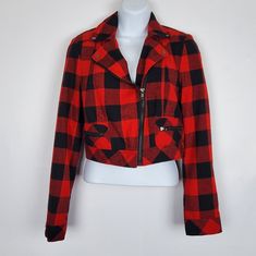 Forever 21 Red And Black Plaid Zip Up Crop Top Jacket. Jacket Can Be Worn In Many Different Styles. 2 Front Pockets. Nwot(Please See All Photos). Women Size S Measurements While Laying Flat: Pit To Pit: 16" Length: 16" Sleeve: 23.5" S02xx O31xxi I Accept Reasonable Offers Through Offer Button! Bundle And Save More! Smoke Free And Pet Free Home! Same Day Or Next Day Shipping! Zip Up Crop Top, Business Casual Jacket, Royal Blue Blazers, Crop Top Jacket, Fall Blazer, Orange Blazer, Plaid Crop Top, Houndstooth Blazer, Forever 21 Jacket