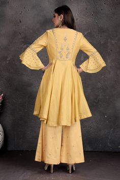 Be a vision of style and elegance on wedding celebrations in this beautiful light yellow palazzo suit with grey dupatta. Shop Indian dresses in USA from Pure Elegance. Designer Indian Suits, Grey Dupatta, Indowestern Dresses, Anarkali Suits Designer, Designer Lehengas, Palazzo Suit, Pure Elegance, Fashion Journals, Dupatta Set