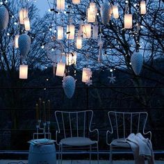 just lights christmas tree Winter Balkon, Lantern Designs, Lantern Ideas, Christmas Lighting, Christmas Garden, Christmas Lanterns, Outdoor Christmas Lights, Decorating With Christmas Lights, Hanging Lanterns