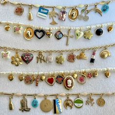 Latina Aesthetic Jewelry, Cool Vintage Jewelry, Italian Style Jewelry, Colorful Gold Jewelry, Slauson Mall Jewelry, Victoria Paris Jewelry, Charm Necklace Diy, Diy Charm Bracelet, Jewelry Charms