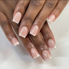 nails by amarinwb on instagram Black Women Nails Acrylic Short, Manicure Black Women, French Nails Black Women, Short Nail Designs Black Women, Short Acrylic Nails Black Women, French Tip Nails Design, Natural Nail Color, Short Classy Nails