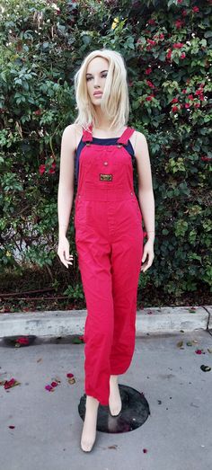 Cute pair of Vintage 70's  Washington Dee Cee cotton overalls.   They have been dyed red and look fabulous.      They have adjustable shoulder straps and  a button fly.   Measurements are taken with item laying flat so widths across must be doubled  Length = 48.5   in   in (measured without the straps, from the top of waist down to leg hems) Across the Waist = 14.5  in Across the Hips =  18   in Across Leg Opening =9.5  in Rise:   21.5   in measured from the top of bib front to center crotch sea Womens Overalls, High Waisted Jeans Vintage, Overalls Fashion, Cotton Overalls, 80s Denim, Girls Overalls, Denim Mini Dress, Faded Denim, Overalls Women