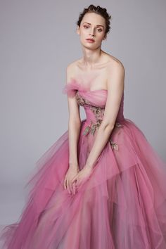 Reem Acra Resort 2018 Collection | Tom + Lorenzo Zuhair Murad, A Magazine, Fashion 2018, Gorgeous Gowns, Dream Dress, Pink Fashion