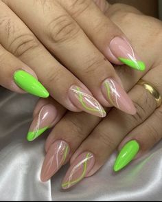 Summer Nails Trendy | Summer Nails 2023 Nails Design Neon Green, Neon Green Summer Nails, Neon Green Nail Art, Neon Green Nails Design, Green Neon Nails, Triangle Nails, Neon Green Nails, Silver Nail, Nails Now