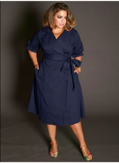 5 beautiful navy blue dresses for curvy women - plus size fashion for women Flattering Dress, Flattering Dresses, Plus Size Fashion For Women, בר מצווה, Curvy Girl Fashion, Plus Sized, Look Plus, Dress Plus Size