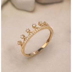 "💗14K Rose Gold Ring, Queen Ring, 925 Sterling Silver Crown Ring, Princess Crown Ring, Anniversary Ring, Rings for Women, Best Friend Gift 💗 📝\"Introduce the Dainty Solid 14k Gold Crown Ring from Bex Jewelry, a perfect symbol of royalty and elegance. Handcrafted with care and precision, this ring is made from the finest 14K solid gold, ensuring its durability and longevity. The ring features a minimalist princess crown design, studded with sparkling cubic zirconia stones, giving it a regal and elegant look. This ring is perfect for those who love to make a statement with their jewelry and want to feel like a queen. Whether you're looking for a ring to wear every day or on special occasions, this ring is perfect for any occasion. The ring comes packaged in a special design gift box, maki Cute Rings For Women, Tiara Ring Gold, Rose Gold Crown Design Ring As Gift, Rose Gold Ring With Crown Design, Gold Crown Ring, Princess Crown Ring, Crown Ring Princess, Silver Crown Ring, Queen Rings