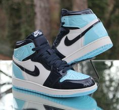 Jordan 1 Retro High Unc Patent, Louis Vuitton Duffle Bag, Pretty Sneakers, Blue Chill, Nike Fashion Shoes, Jordan Shoes Girls, Pretty Shoes Sneakers, Cute Shoes Heels, Nike Air Jordan 1 Retro