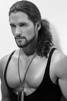 All You'll Want To Know About Long Hairstyles For Men | LoveHairStyles Man Bun Haircut, Fresh Haircut, Messy Ponytail, Curly Hair Photos, Beautiful Curls, Hairstyles For Men, Low Ponytail, Long Straight Hair