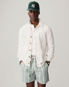 New Era Yankees, Spring Summer 2022, Black Men Fashion, Mens Spring, Summer 2022, Striped Shorts, Lifestyle Brands, Spring Fashion