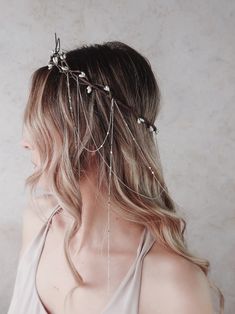 Arwen Bridal Vine Crown Elven Circlet Silver Branch Crown - Etsy Wedding Circlet Veil, Ren Faire Crown, Elven Hair Accessories, Elven Wedding Decor, Elvish Wedding Hairstyles, Fairy Wedding Hair, Shire Wedding, Branch Crown, Medieval Headdress